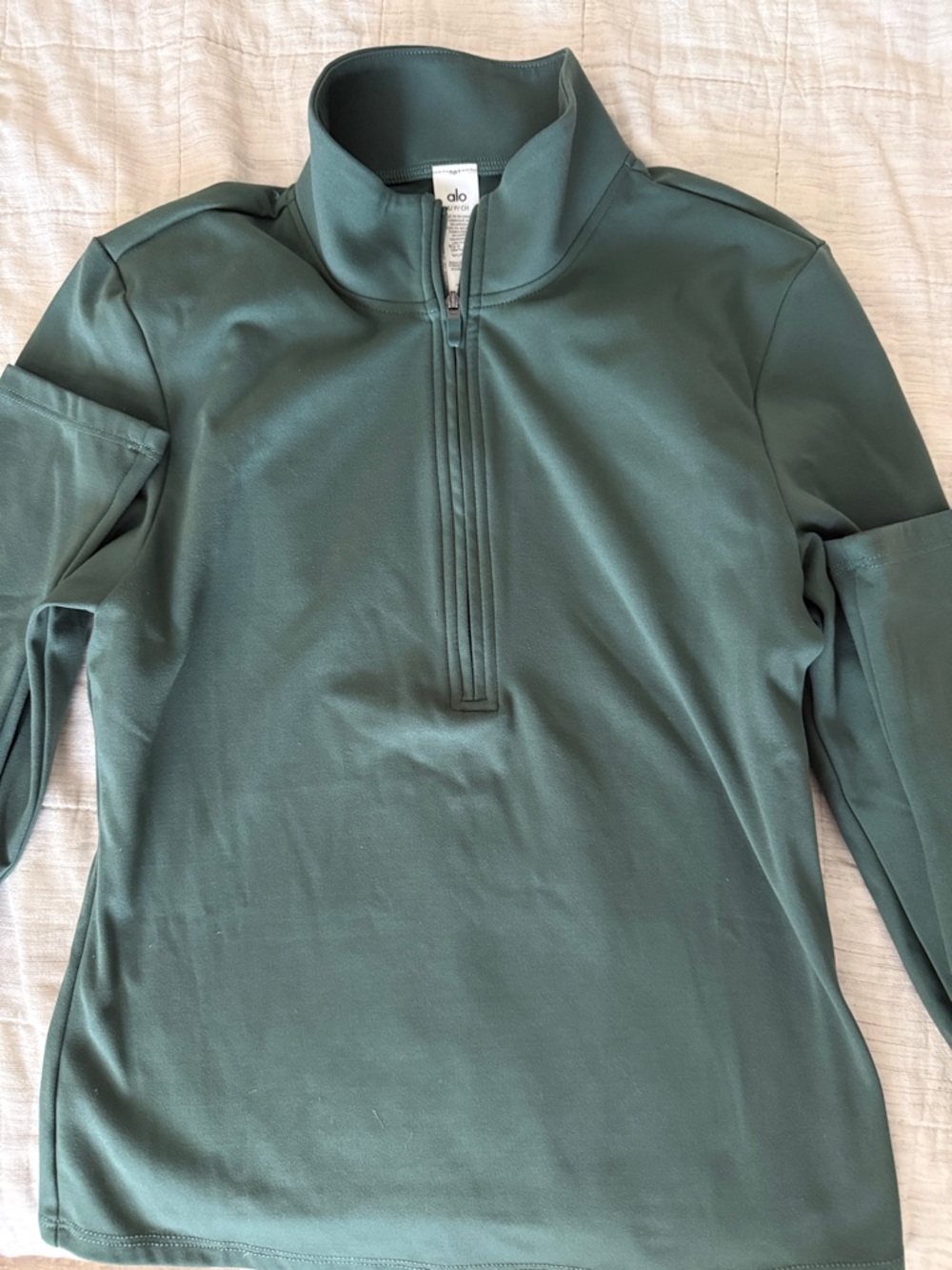 ALO Soft Sculpt Precision 1/4 Zip Long Sleeve Top Size S Clover Green